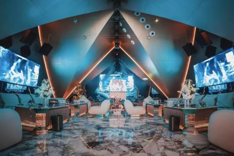 南阳夜总会招聘,南阳商务夜场招聘,提供住宿